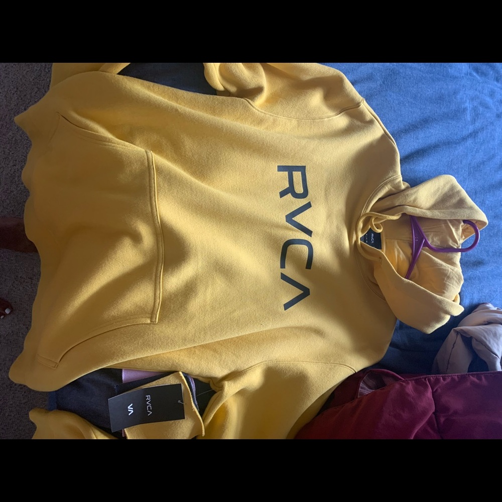 Men’s rvca hoodie medium